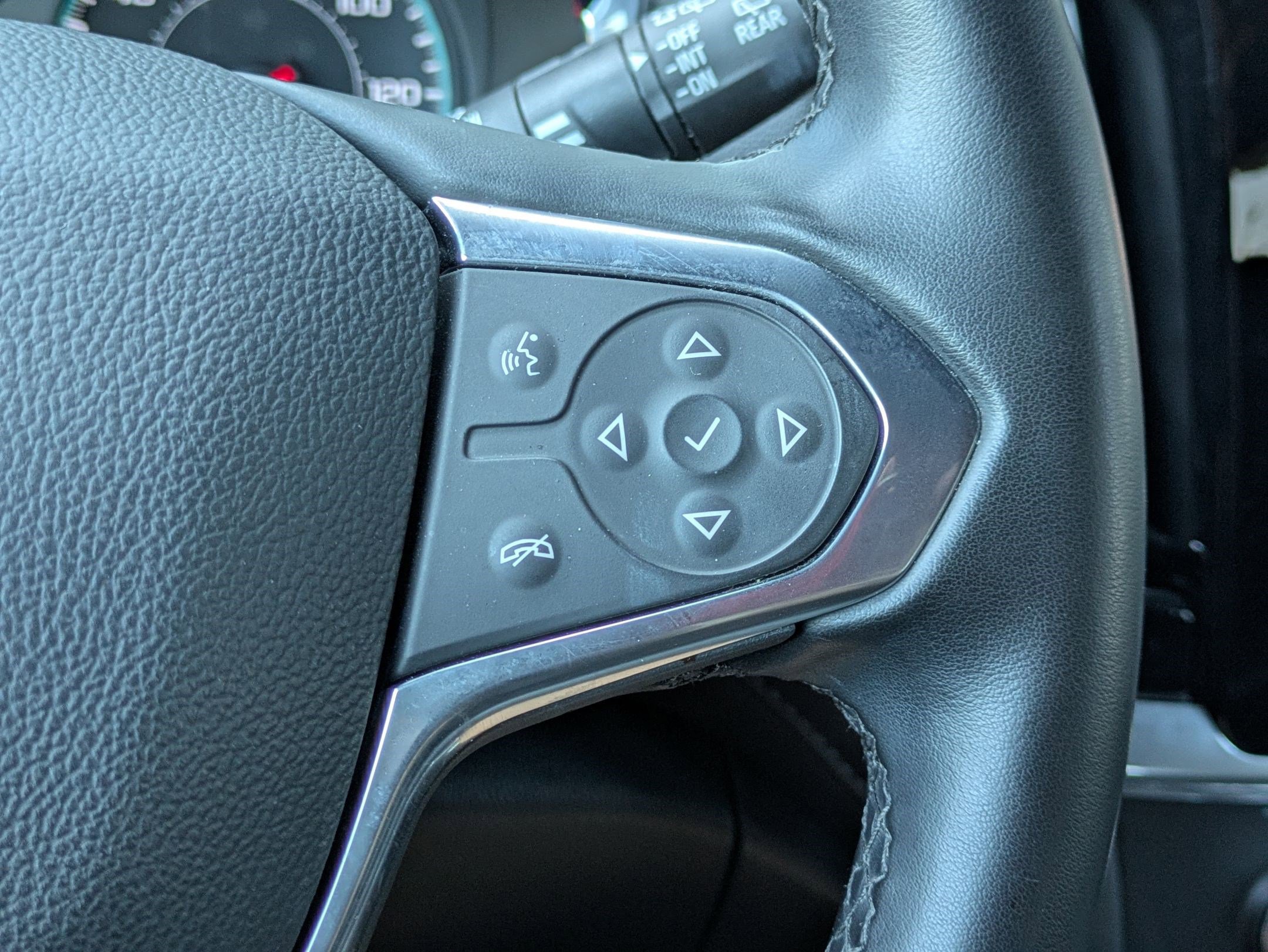 Certified 2023 Chevrolet Traverse LT image 14