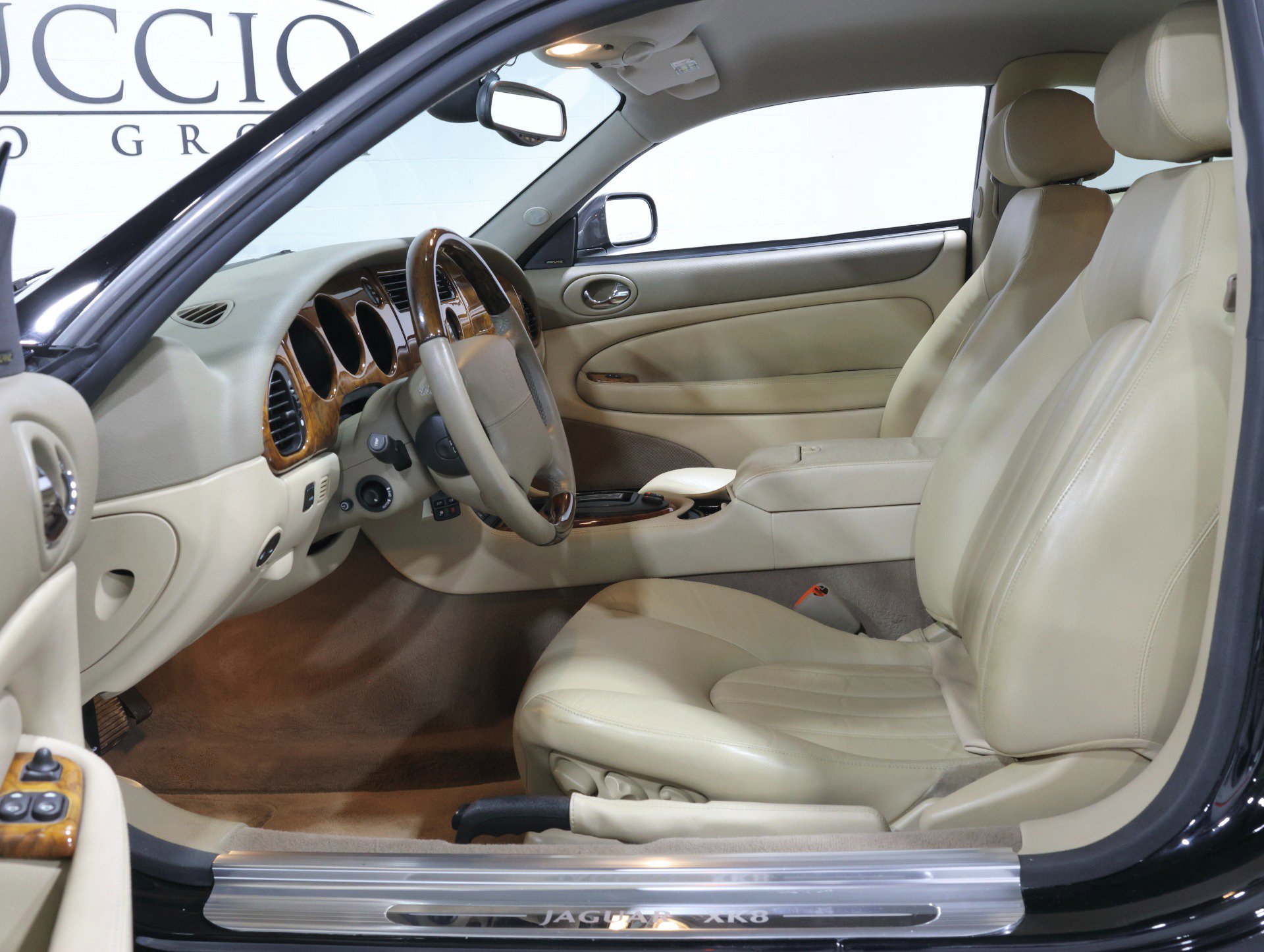 Used 2002 Jaguar XK8 Coupe image 83