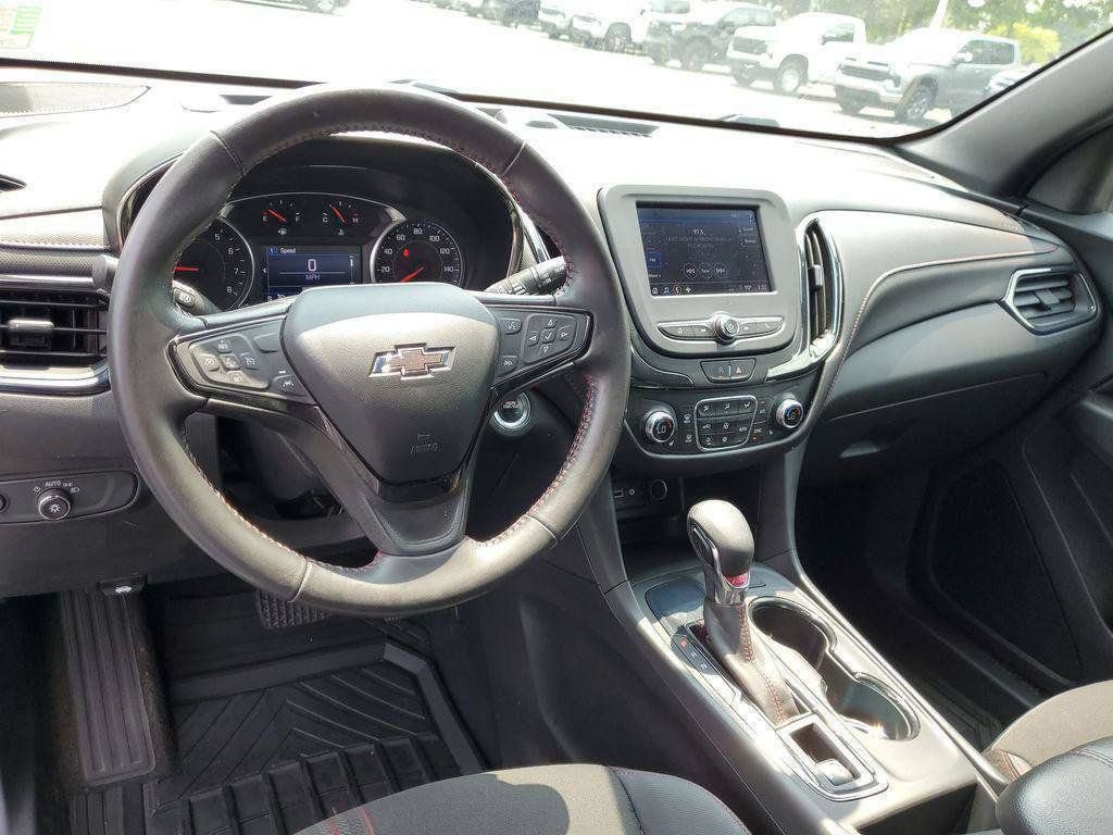 Certified 2022 Chevrolet Equinox RS FWD image 9