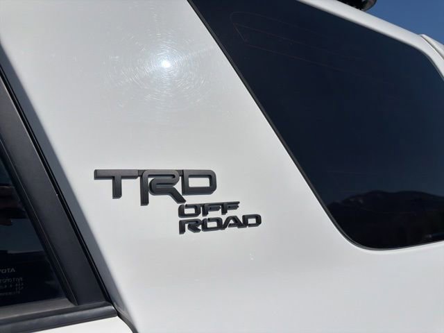 Used 2016 Toyota 4Runner SR5 AWD/4WD image 24