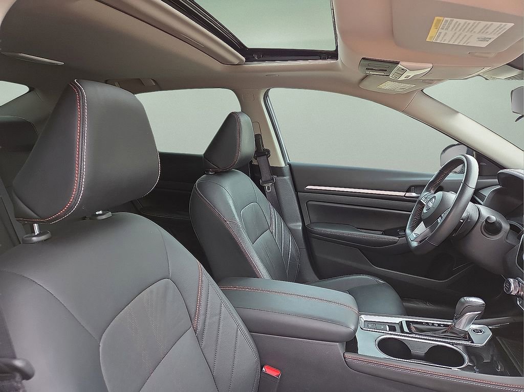 Used 2024 Nissan Altima 2.0 SR image 13