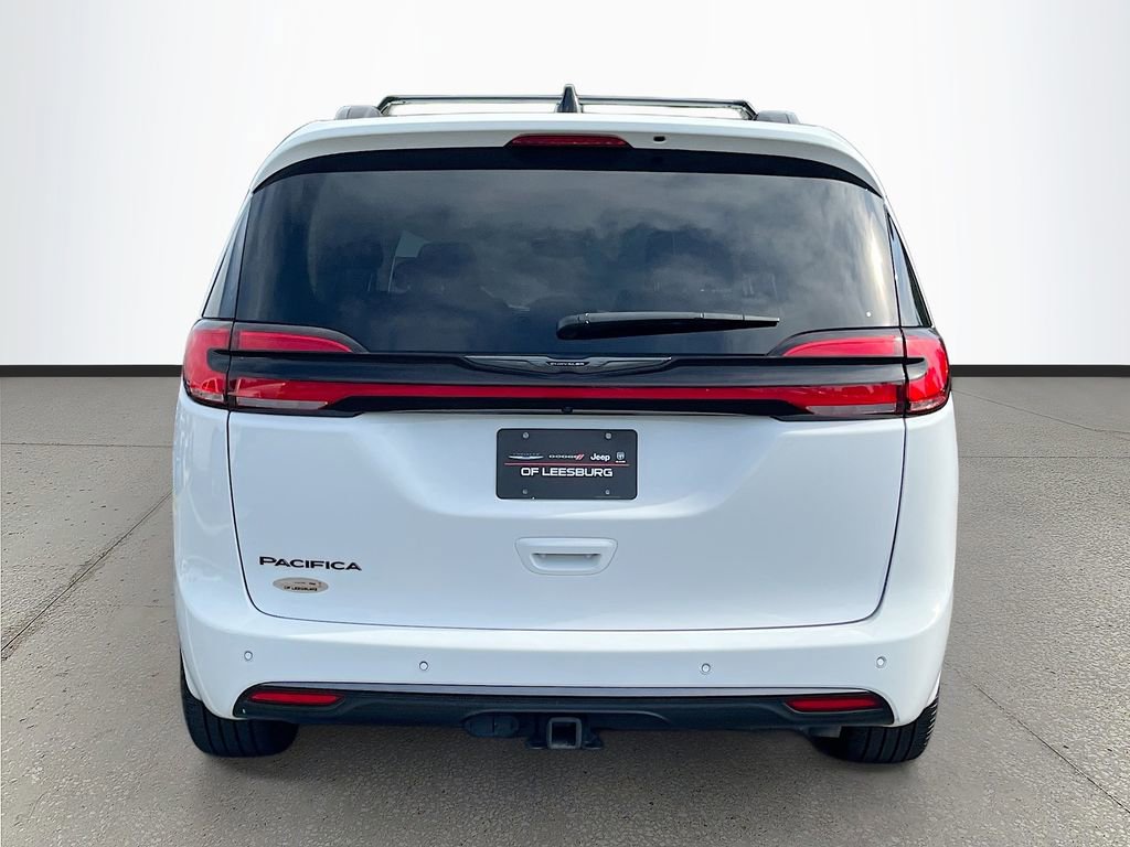 Certified 2024 Chrysler Pacifica Touring-L w/ Road Tripper Package image 6
