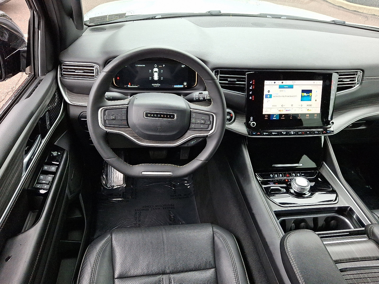 Used 2023 Jeep Wagoneer L Series II image 12