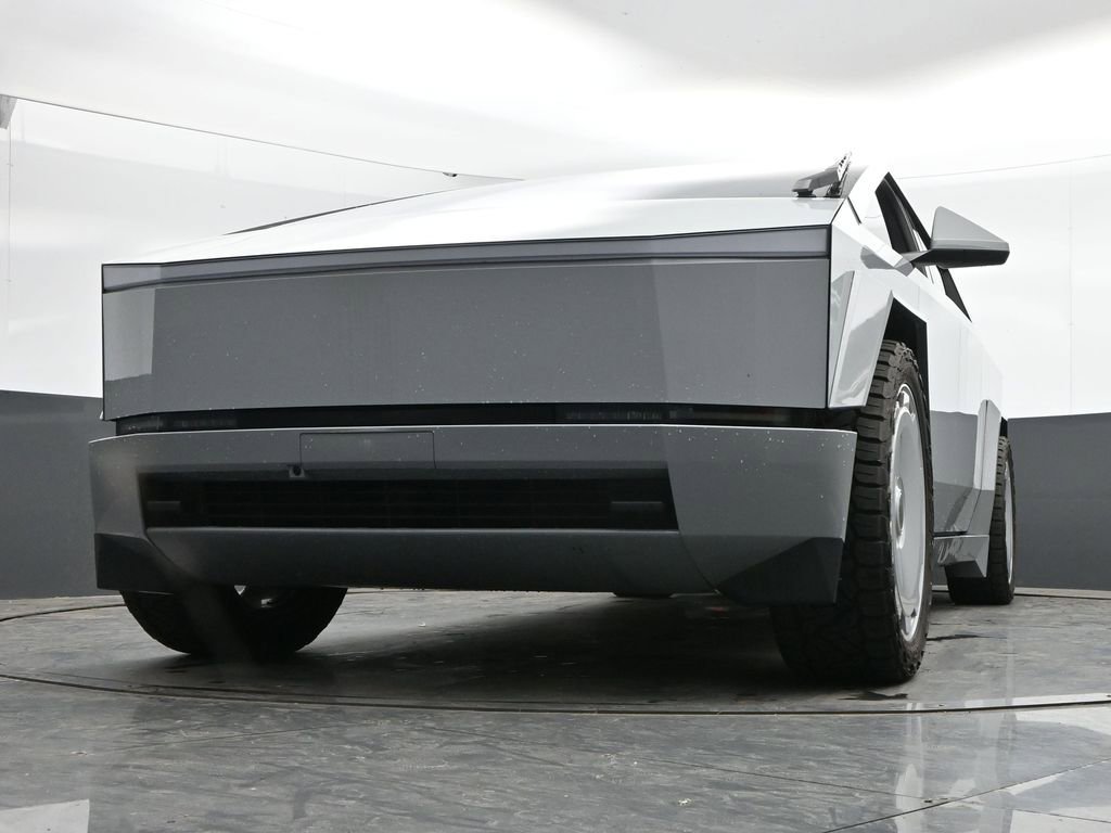 Used 2024 Tesla Cybertruck AWD Crew Cab image 43