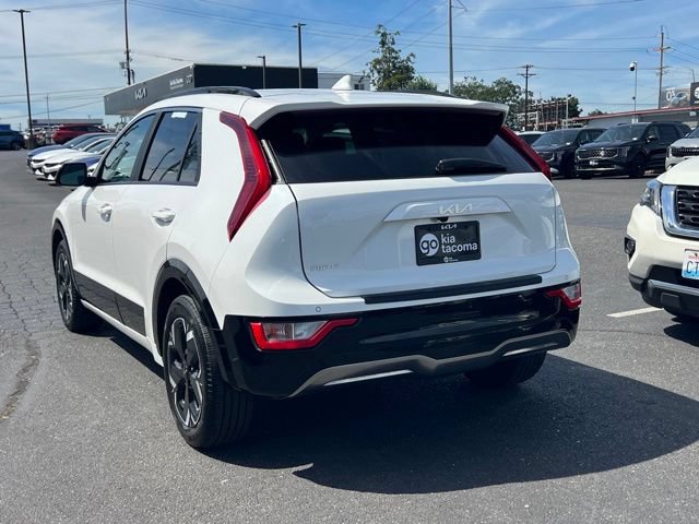 Certified 2025 Kia Niro Wind w/ Wind Preserve Package FWD image 11