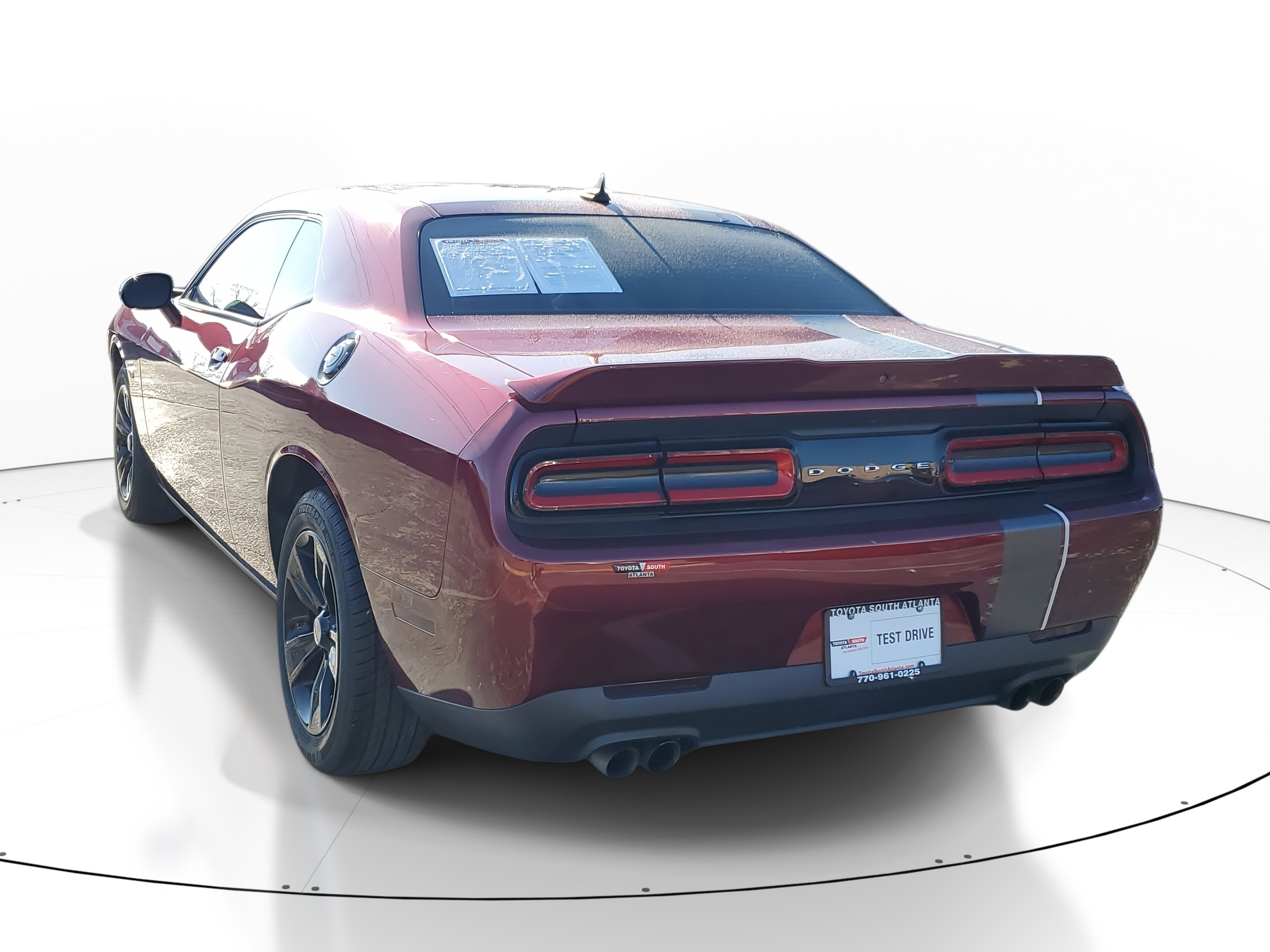 Used 2020 Dodge Challenger SXT image 4