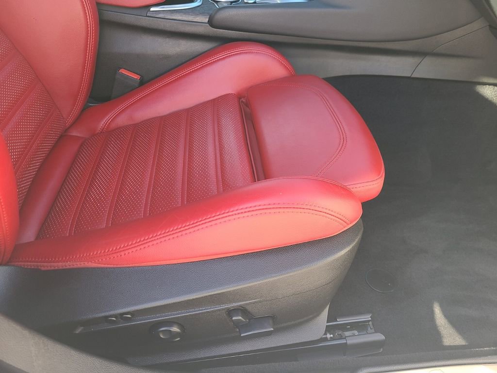 Used 2022 Alfa Romeo Giulia Sprint image 31