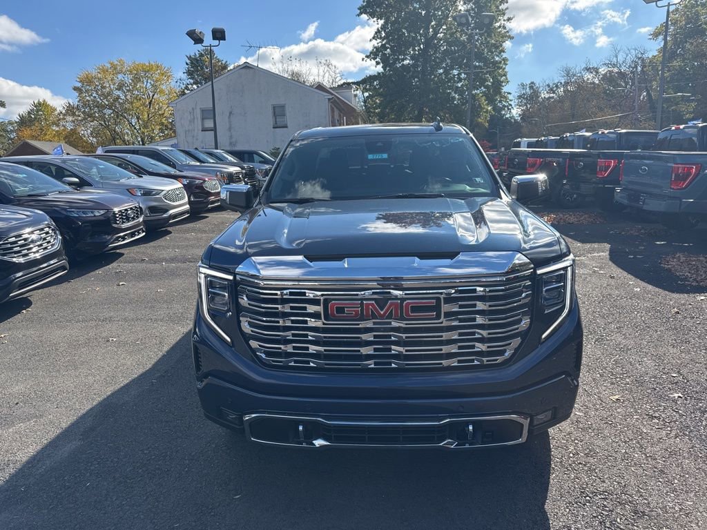 Used 2022 GMC Sierra 1500 Denali image 2