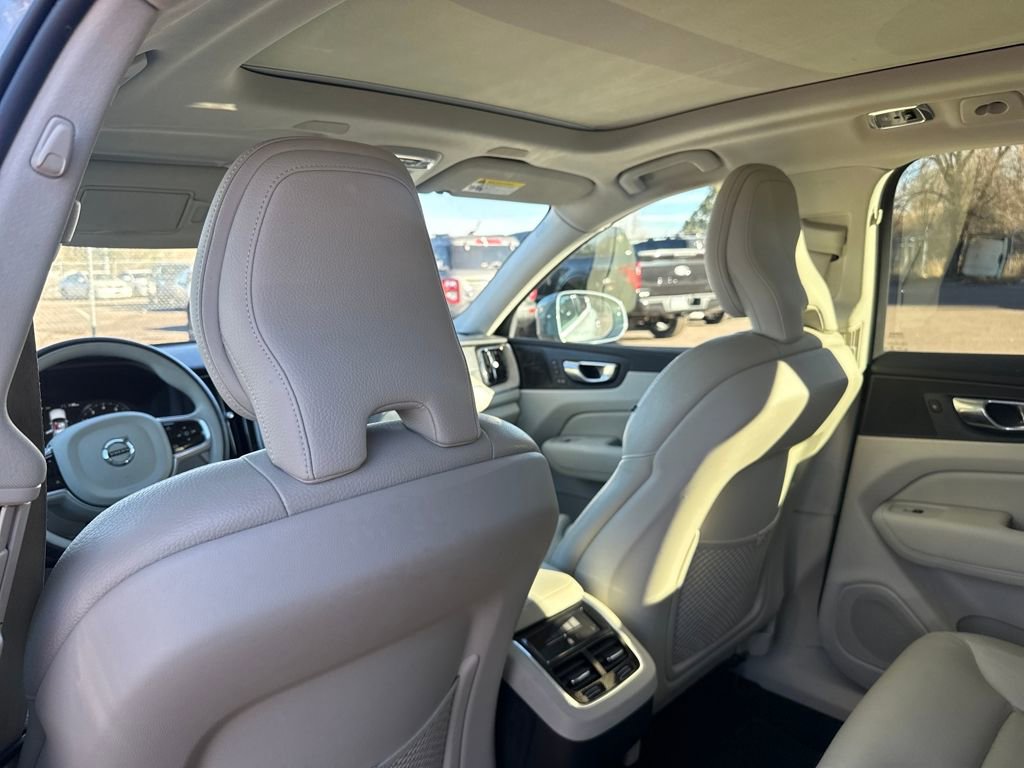Used 2019 Volvo XC60 T5 Inscription image 19