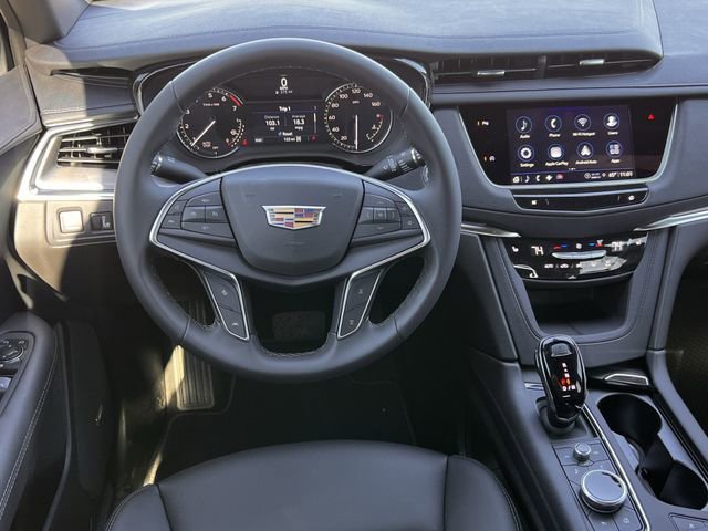 New 2026 Cadillac XT5 Luxury image 10