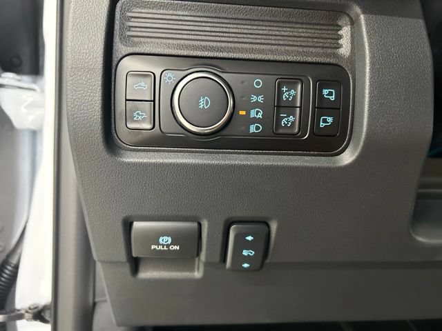 New 2026 Ford F250 Lariat w/ Black Appearance Package AWD/4WD image 16
