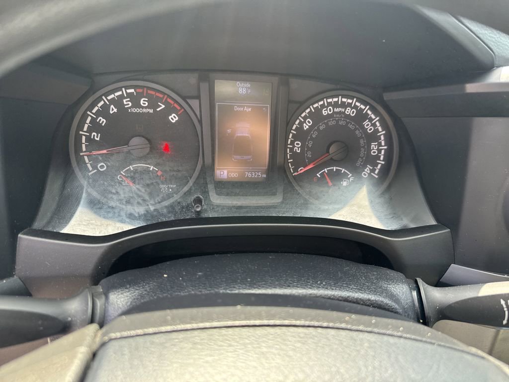 Used 2020 Toyota Tacoma 2WD Access Cab image 16