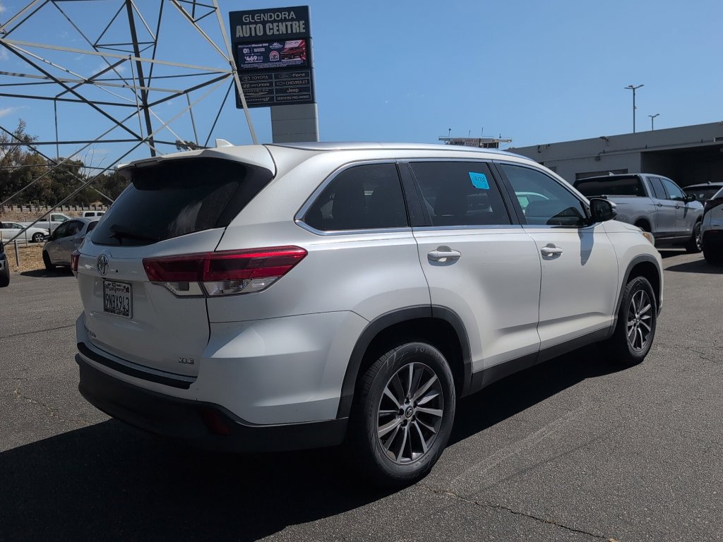 Certified 2019 Toyota Highlander XLE FWD image 5