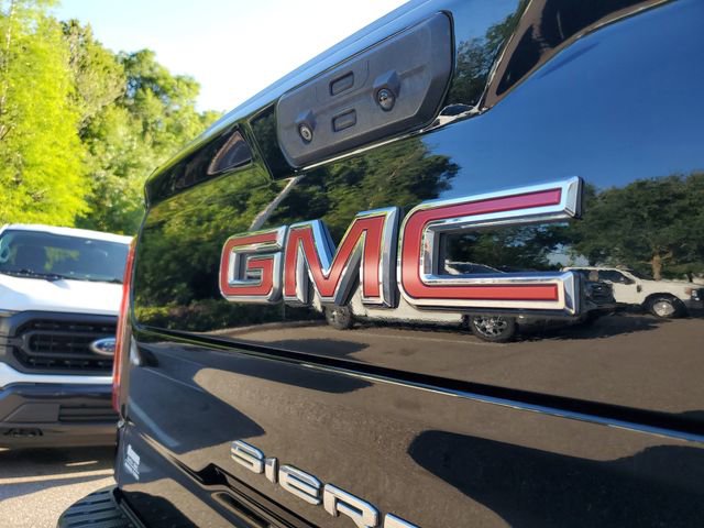Used 2023 GMC Sierra 1500 AT4 w/ Technology Package AWD/4WD image 6