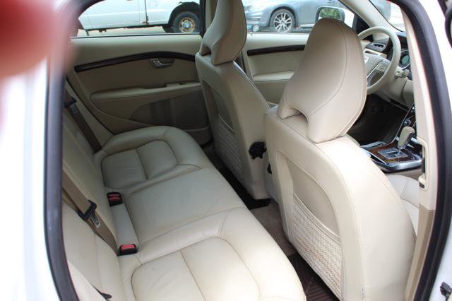 Used 2012 Volvo XC70 3.2 image 28