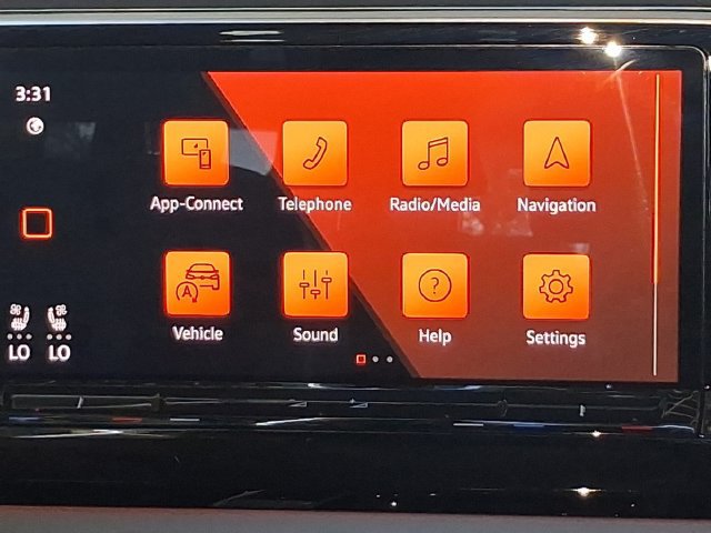 Used 2024 Volkswagen Atlas Peak Edition SE AWD/4WD image 9