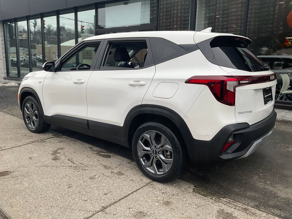 Used 2024 Kia Seltos LX image 4