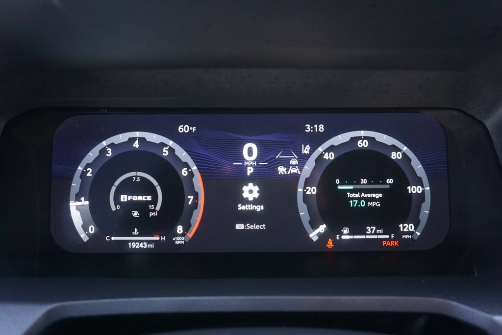 Certified 2024 Toyota Tacoma TRD Off-Road AWD/4WD image 5