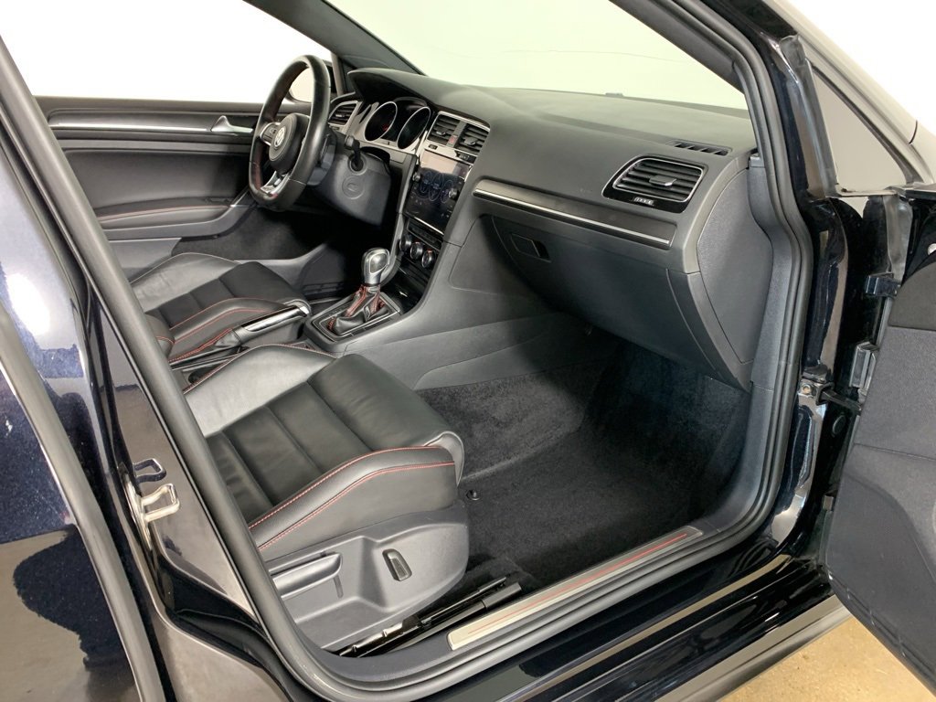 Used 2020 Volkswagen GTI SE image 37
