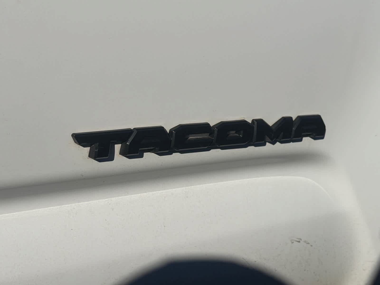 Used 2021 Toyota Tacoma SR5 AWD/4WD image 23