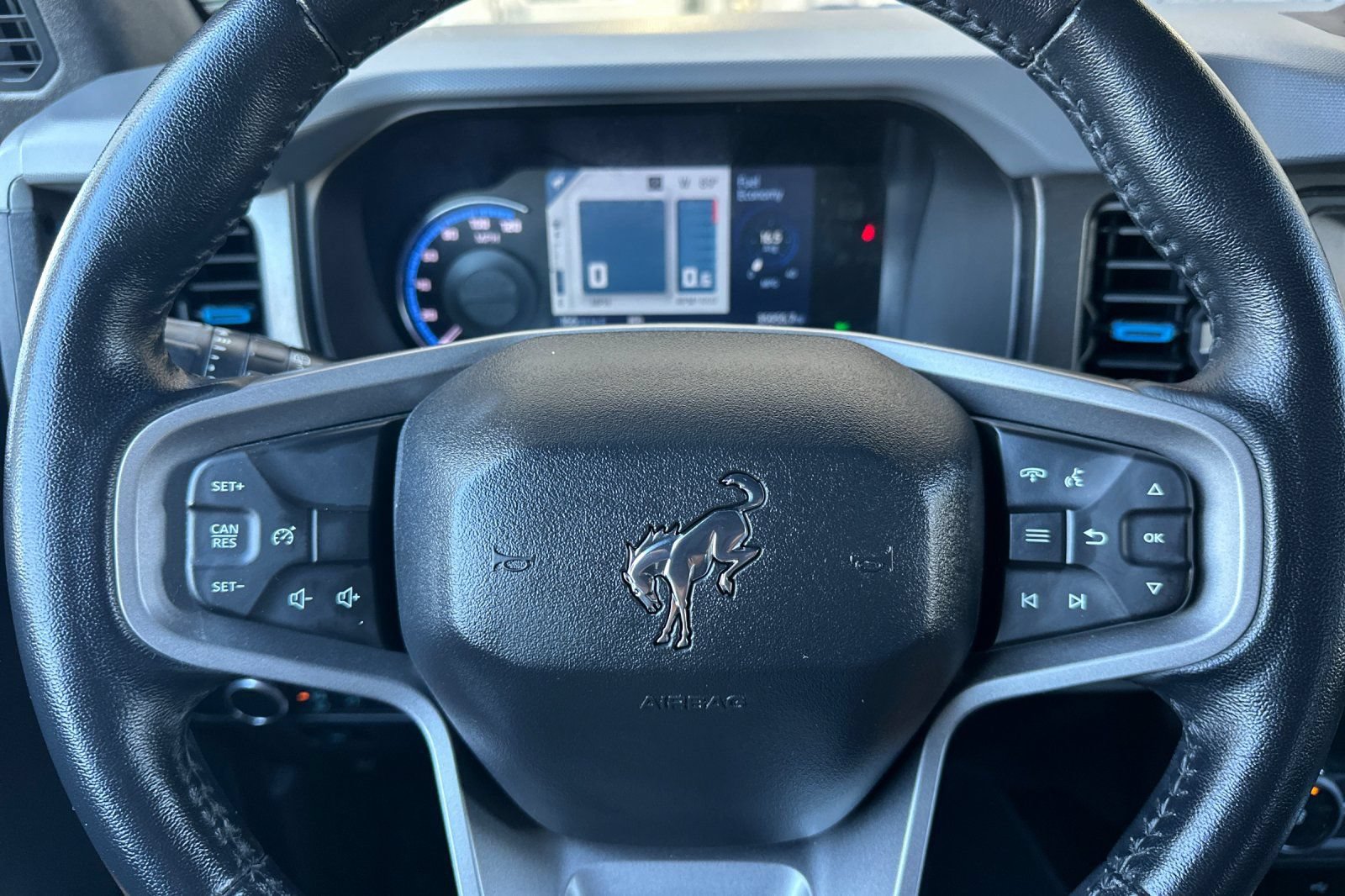 Used 2022 Ford Bronco Black Diamond AWD/4WD image 23