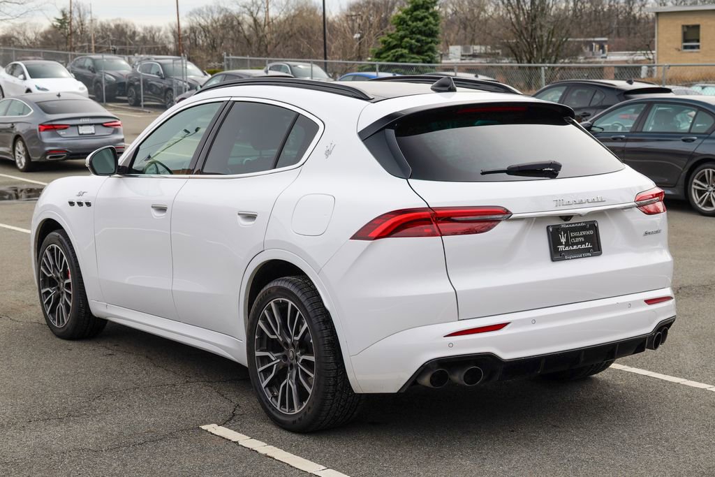 Certified 2023 Maserati Grecale GT image 5