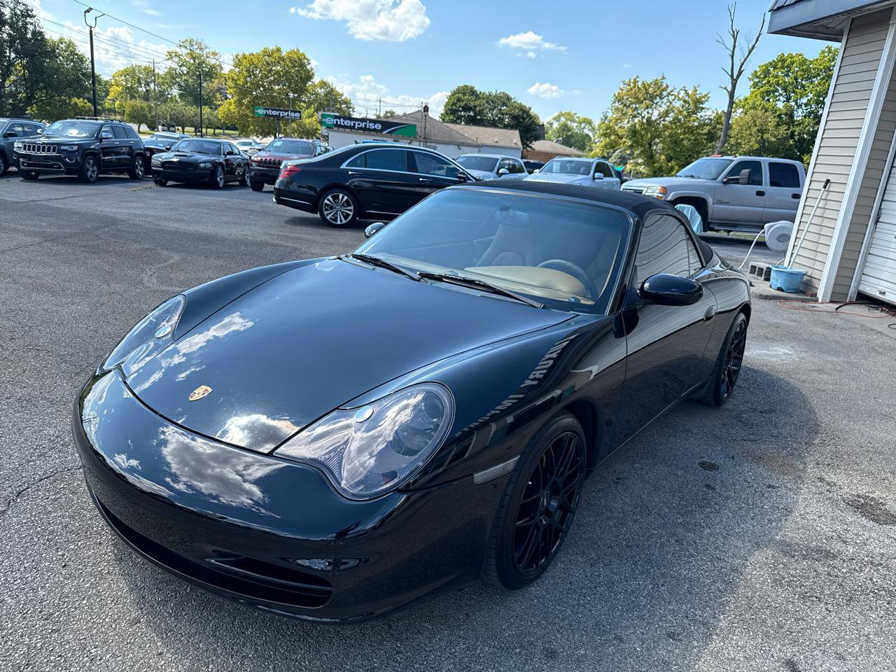 Used 2003 Porsche 911 Carrera 4 AWD/4WD image 2
