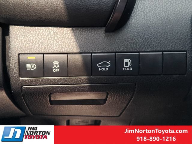 Used 2021 Toyota Camry SE FWD image 22