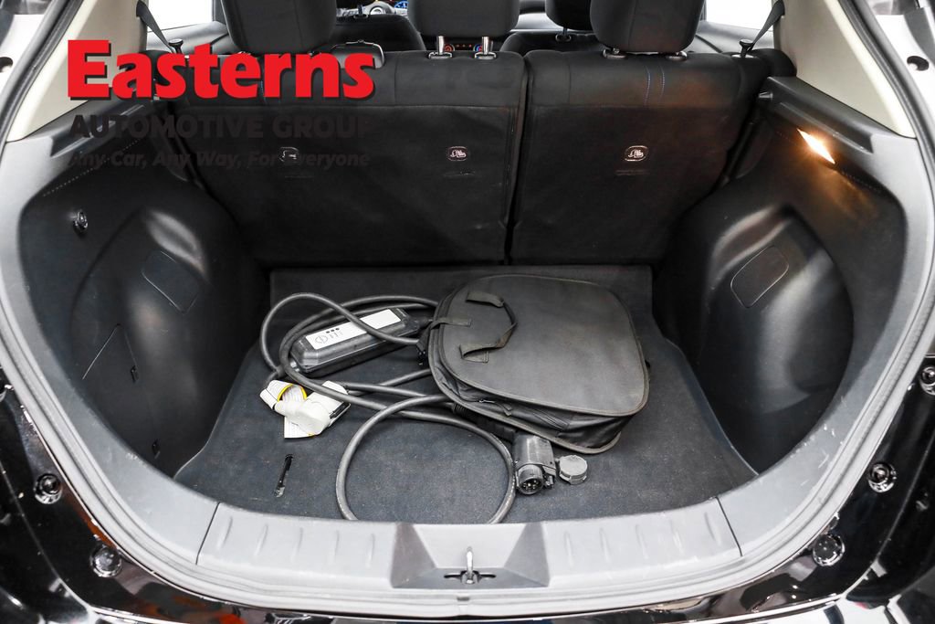 Used 2024 Nissan Leaf S image 9