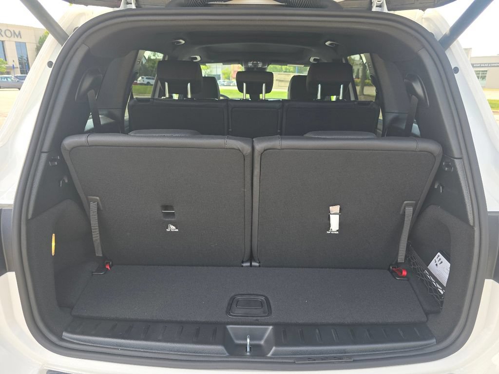 New 2026 Mercedes-Benz GLB 250 4MATIC image 17