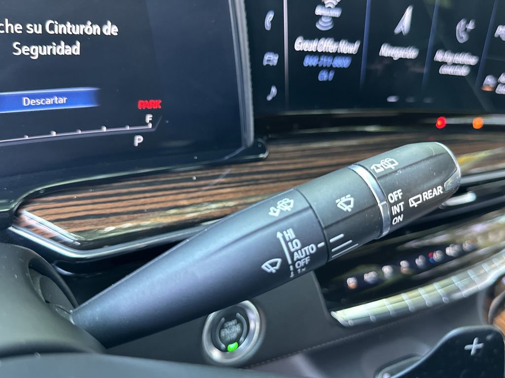 Used 2021 Cadillac Escalade Premium Luxury image 20