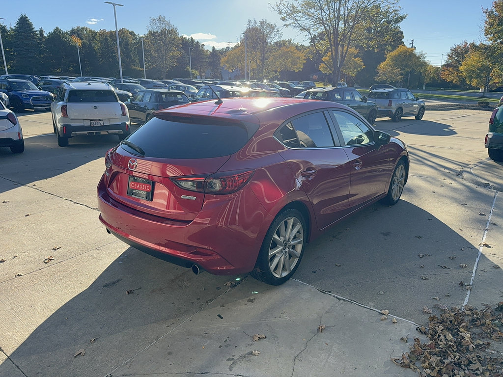 Used 2017 MAZDA MAZDA3 Touring FWD image 4