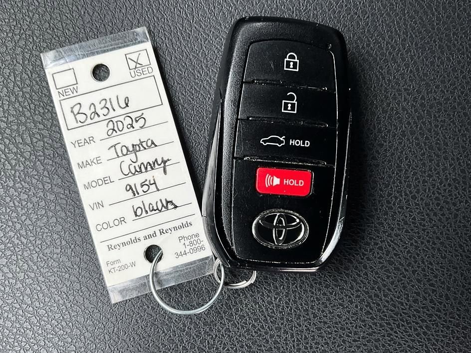 Used 2025 Toyota Camry SE w/ Convenience Package FWD image 31