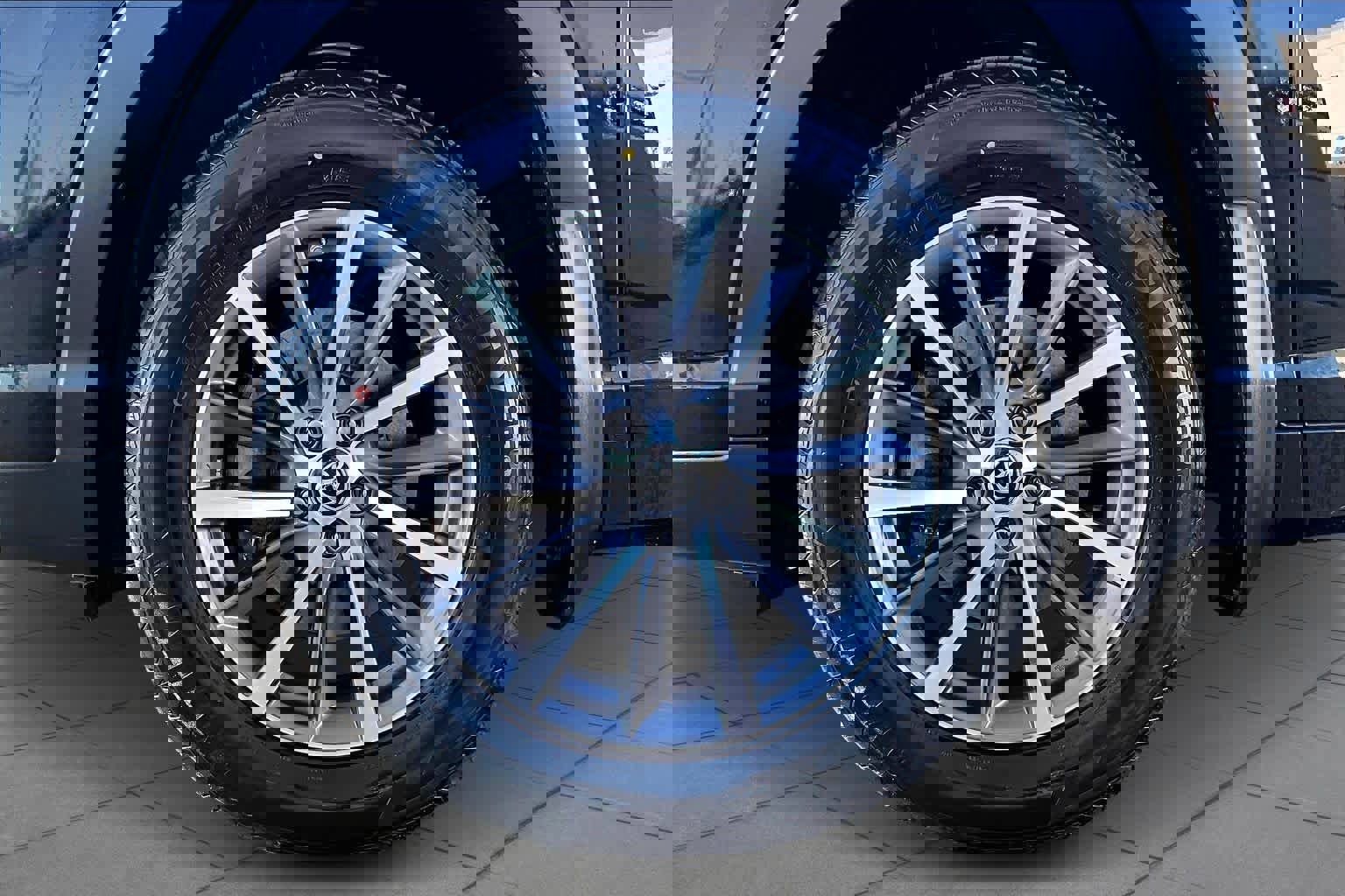 Used 2017 Toyota Highlander XLE image 10