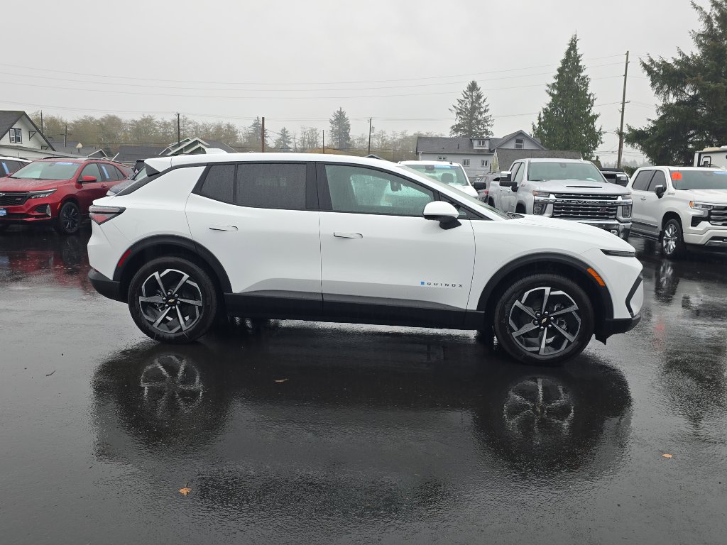 New 2026 Chevrolet Equinox EV LT image 7