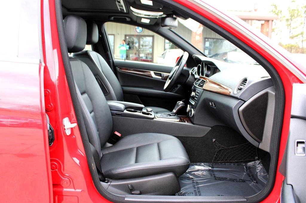 Used 2013 Mercedes-Benz C 250 Luxury image 16