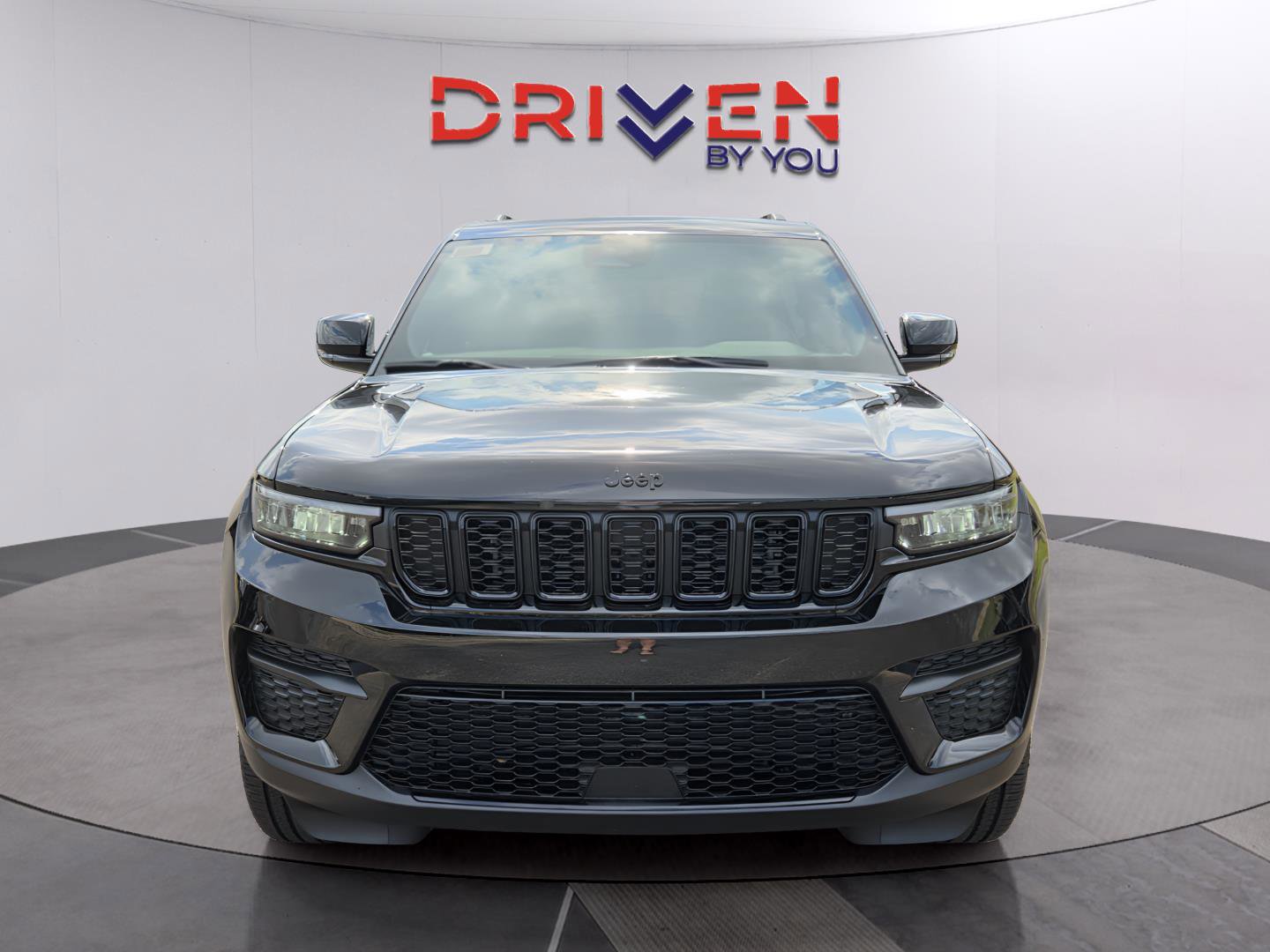New 2025 Jeep Grand Cherokee Altitude image 8