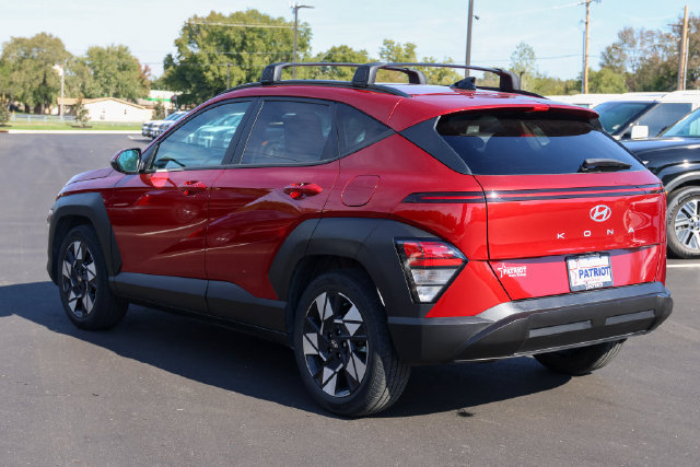 Used 2024 Hyundai Kona SEL w/ Convenience Package FWD image 5