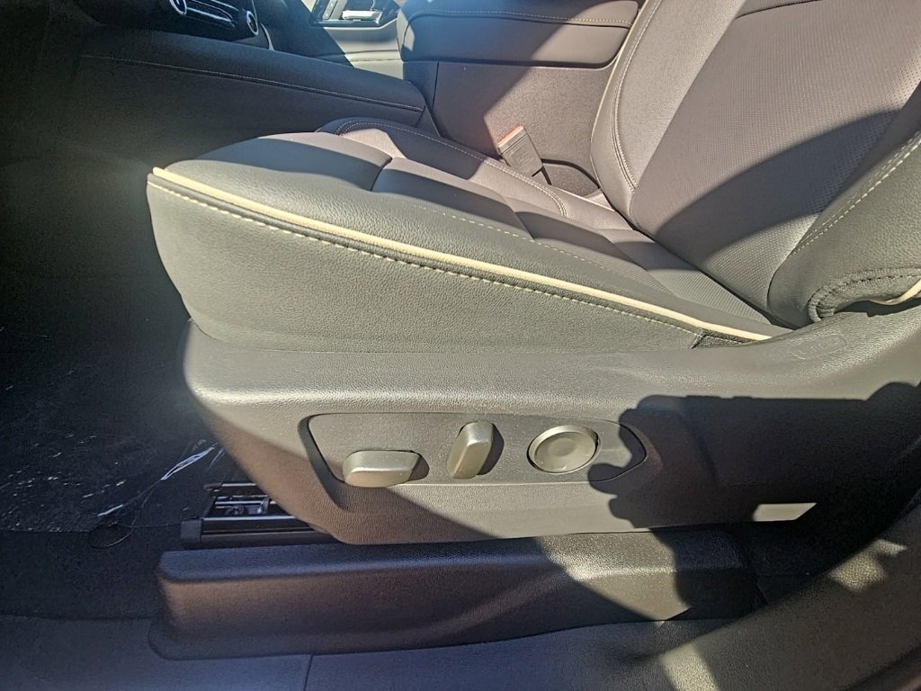 New 2026 Chevrolet Suburban Premier image 13