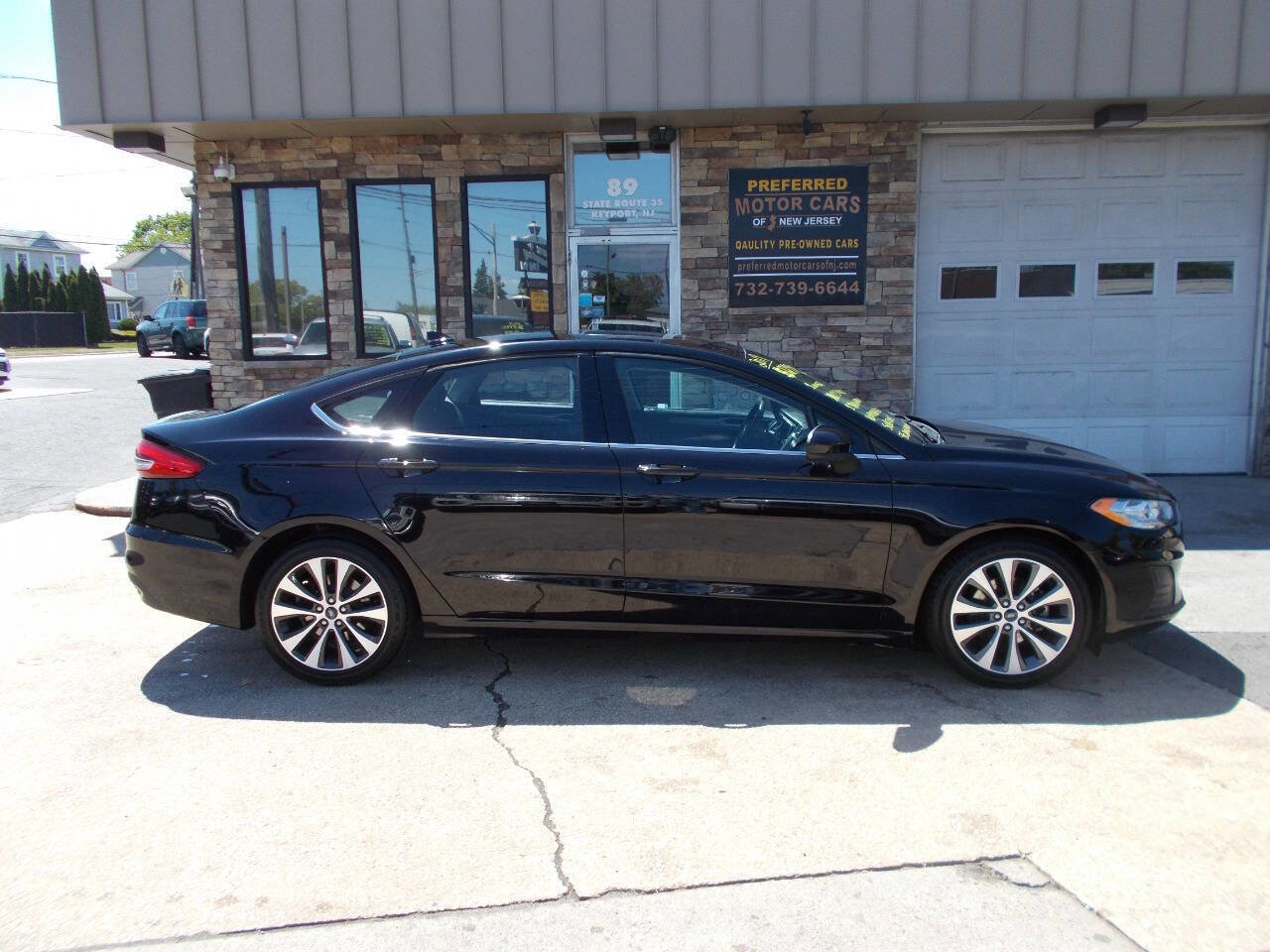 Used 2019 Ford Fusion SE AWD/4WD image 2