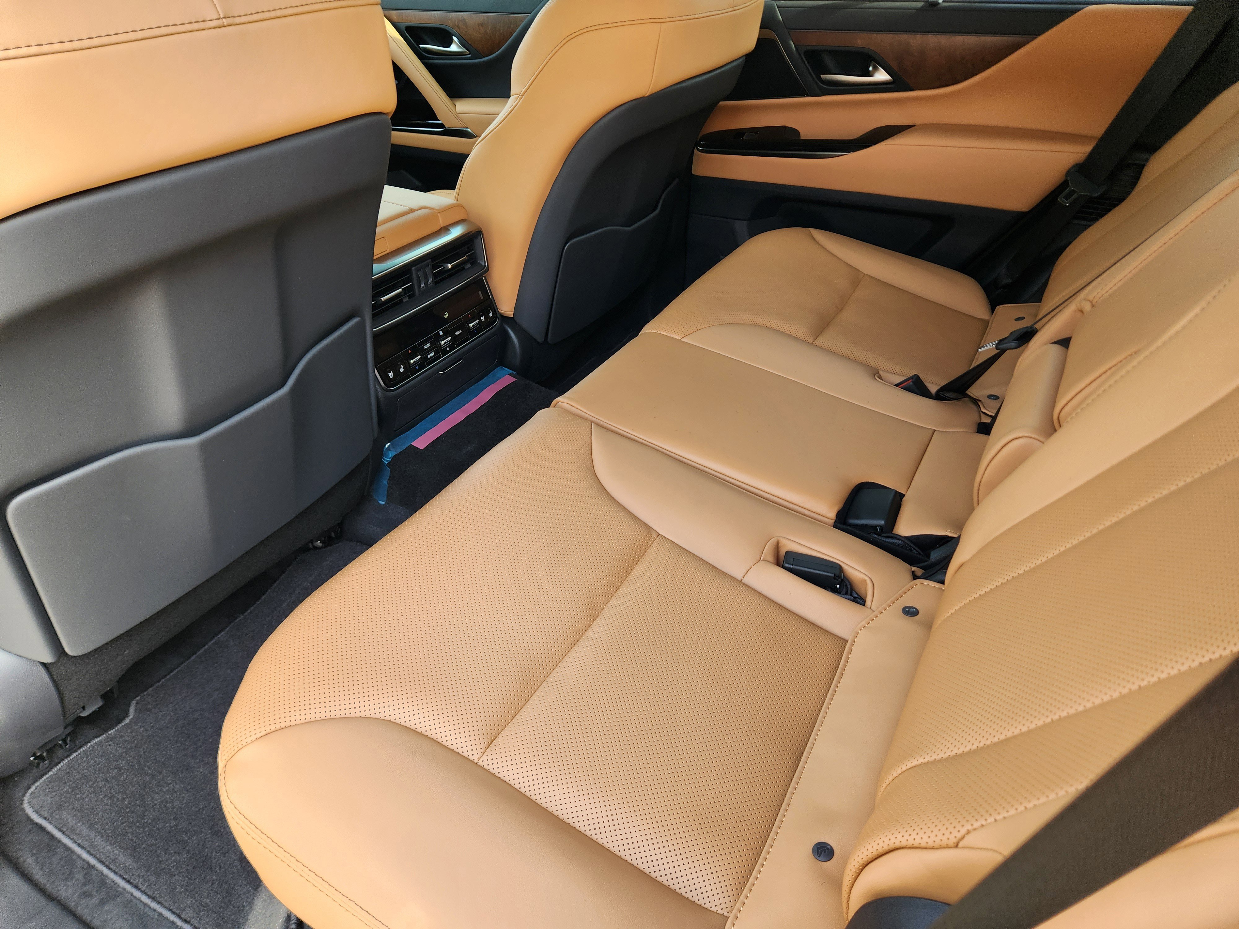 New 2026 Lexus LX 700h Luxury AWD/4WD image 23