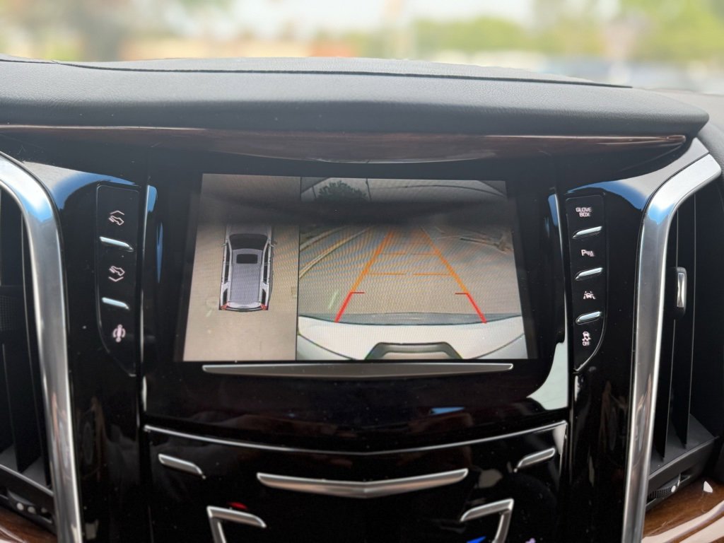 Used 2016 Cadillac Escalade Luxury image 29