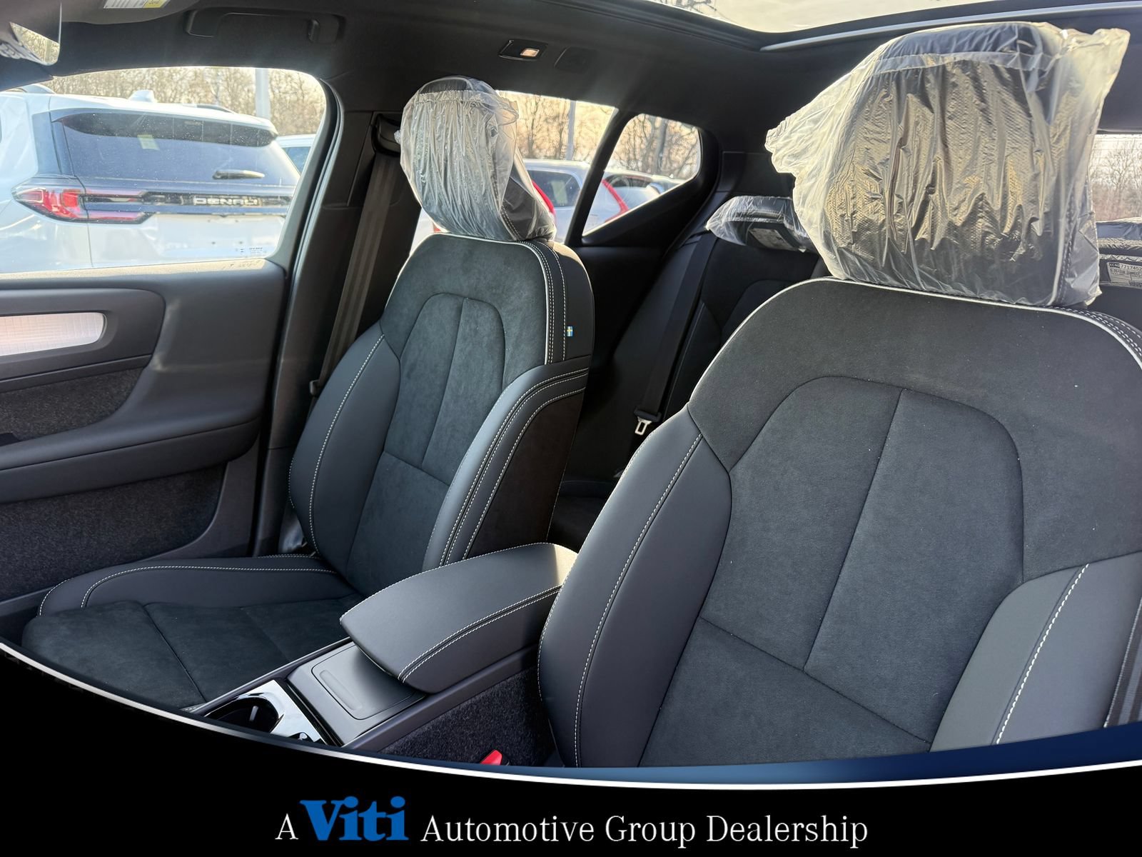 Used 2026 Volvo XC40 B5 Ultra w/ Protection Package Premier AWD/4WD image 13