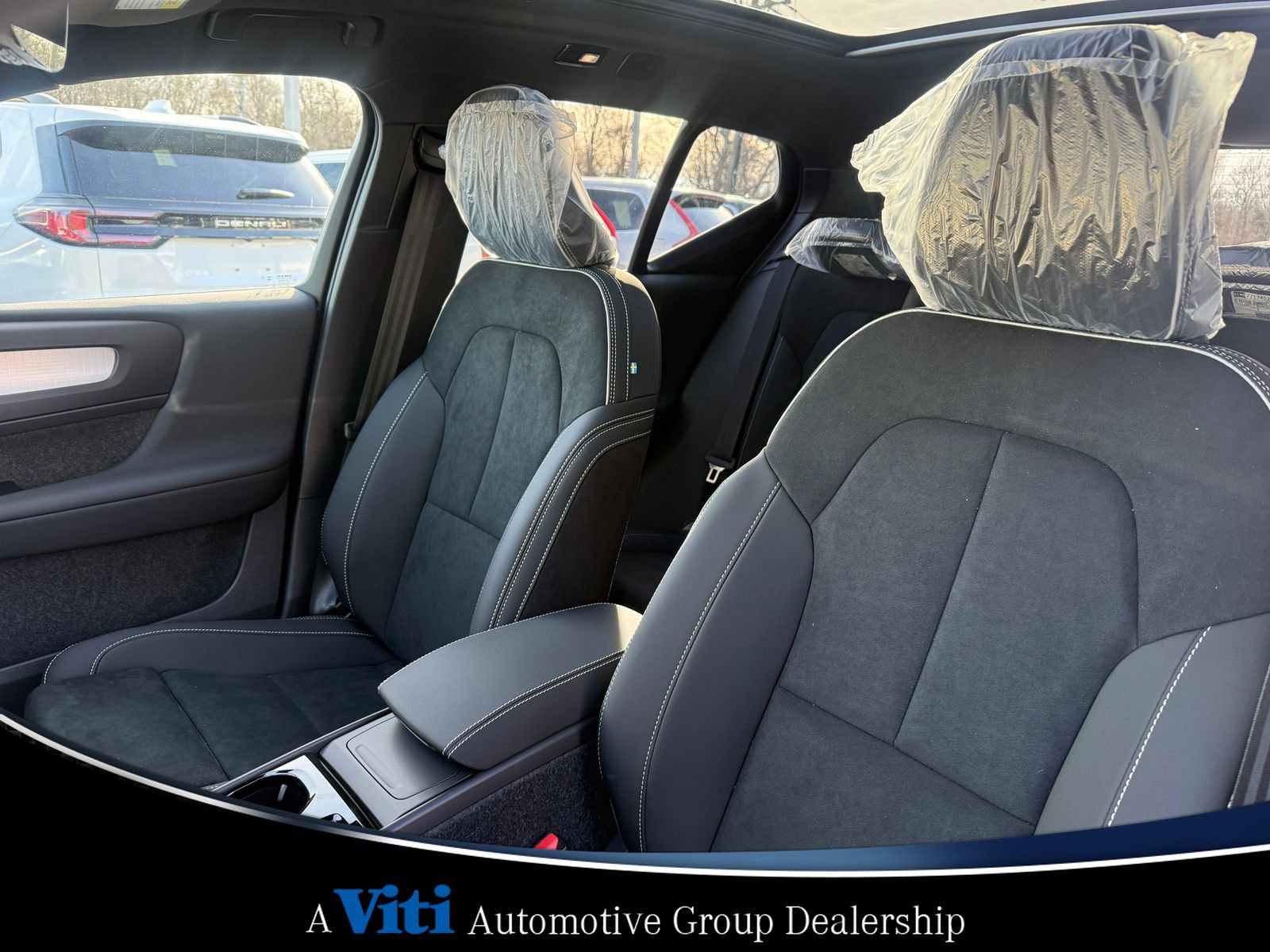 Used 2026 Volvo XC40 B5 Ultra w/ Protection Package Premier AWD/4WD image 13