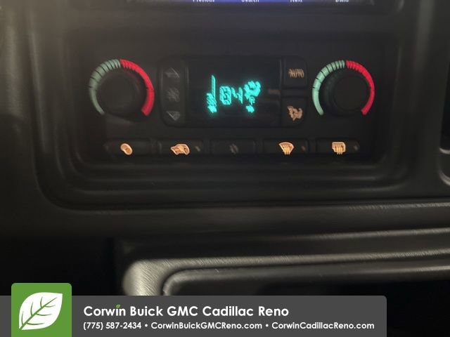 Used 2005 GMC Sierra 2500 SLE w/ Skid Plate Package image 24