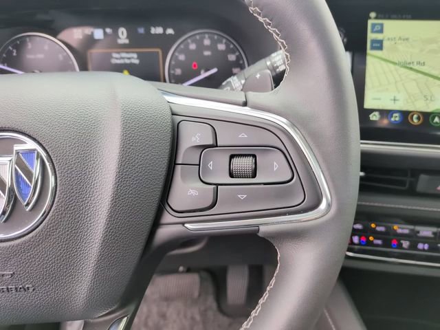 Used 2023 Buick Envision Avenir image 23