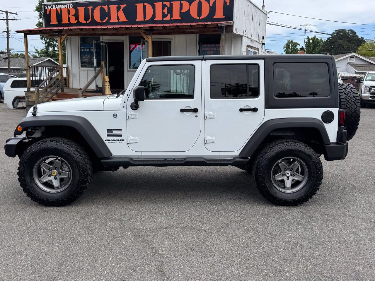 Used 2013 Jeep Wrangler Unlimited Sport AWD/4WD image 4