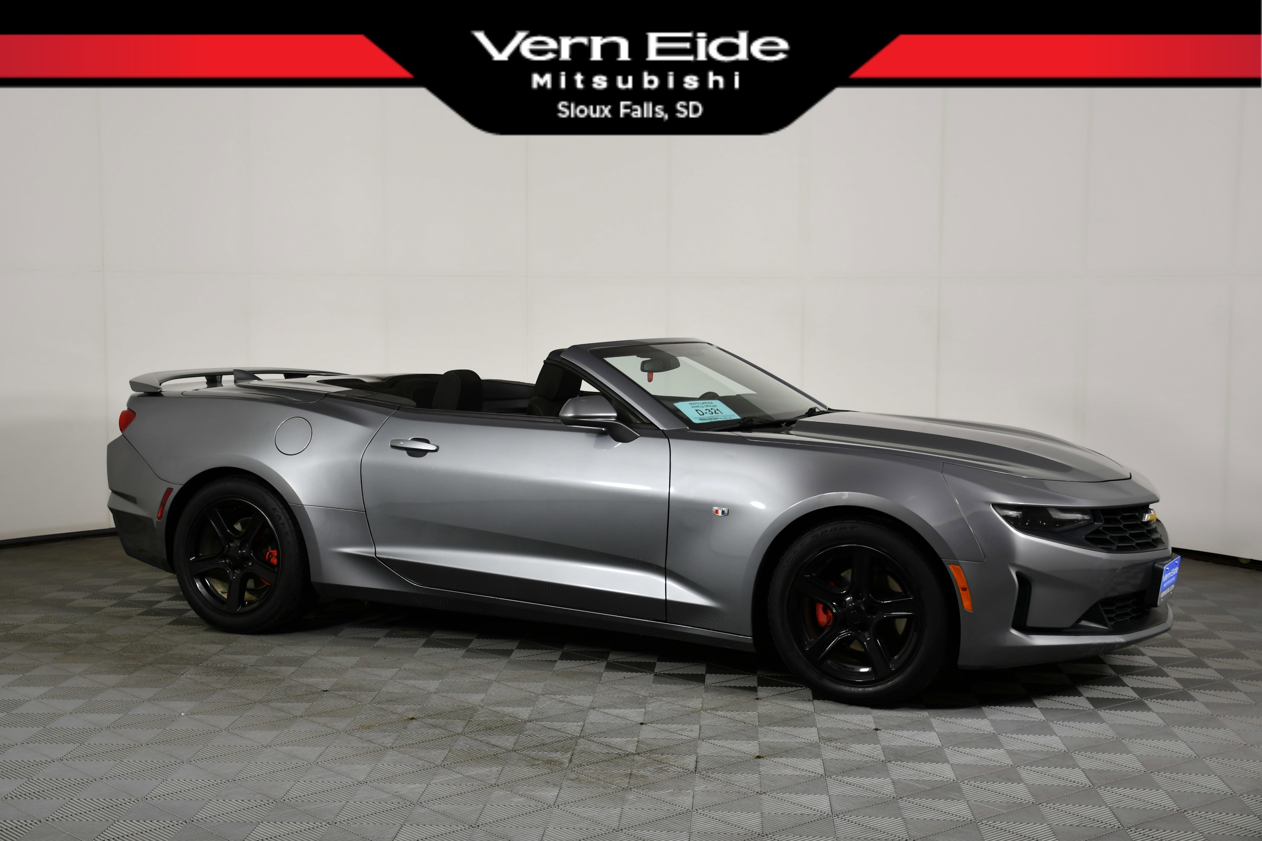 Used 2020 Chevrolet Camaro LT image 1