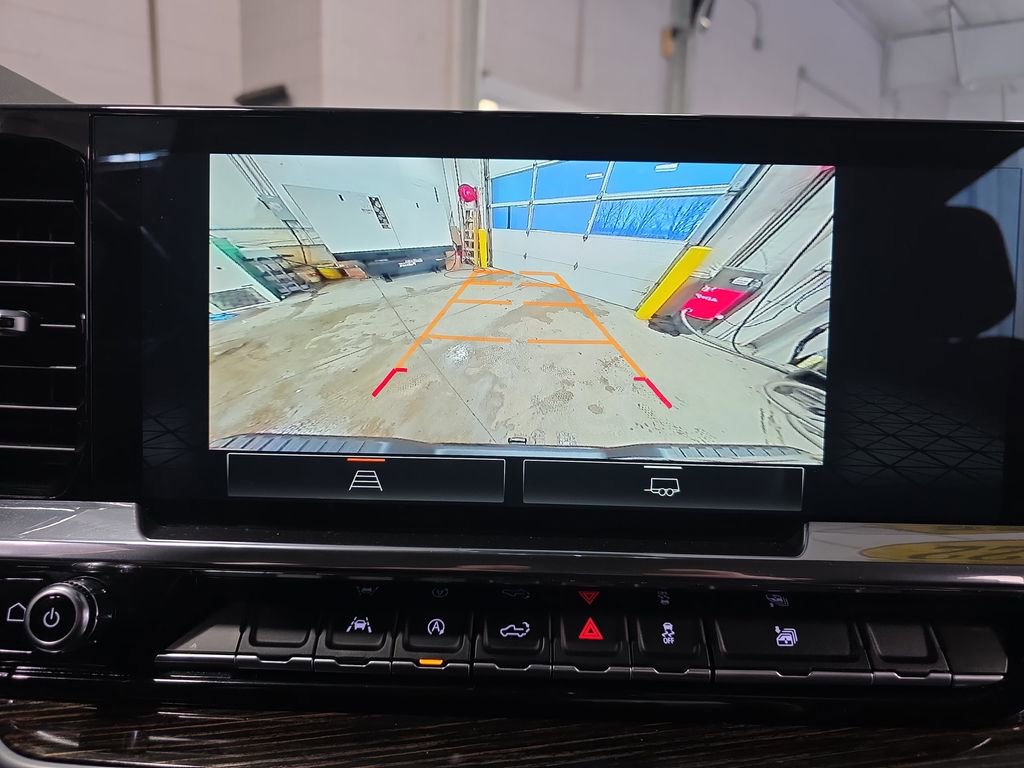 Used 2022 GMC Sierra 1500 Elevation image 23