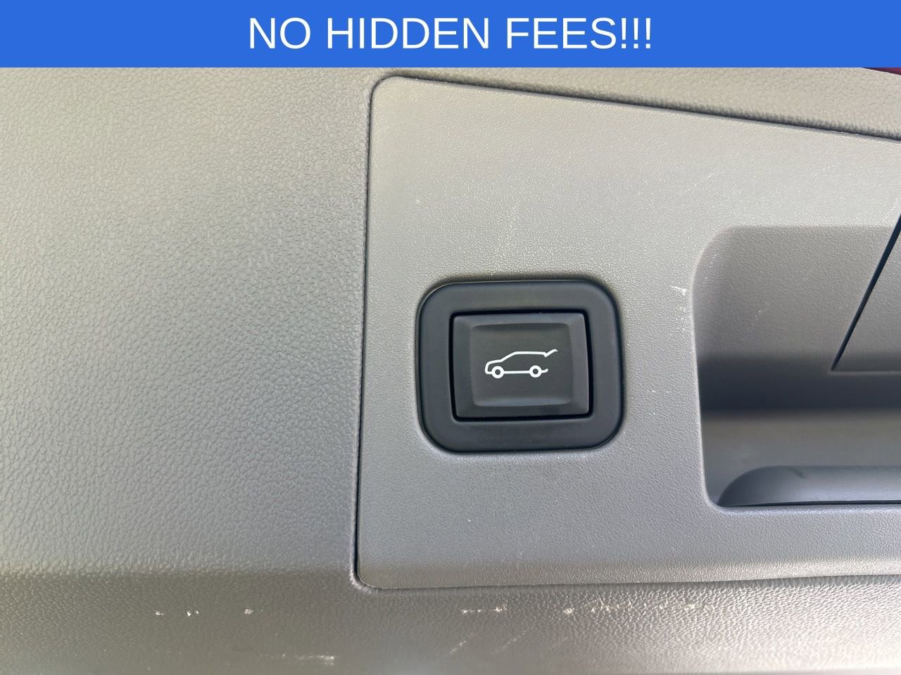 Used 2023 Cadillac XT5 Premium Luxury w/ Technology Package AWD/4WD image 10